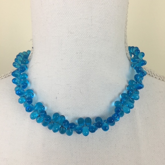Vintage Jewelry - Vintage Blue Glass Tear Drop Choker Necklace